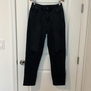 American Eagle Ripped Mom High Rise Straight Jeans Black Size 4